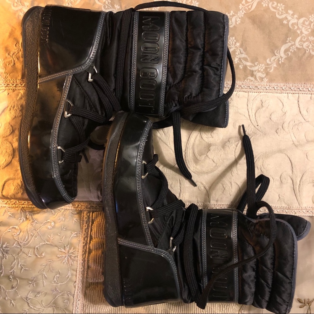 MoonBoots